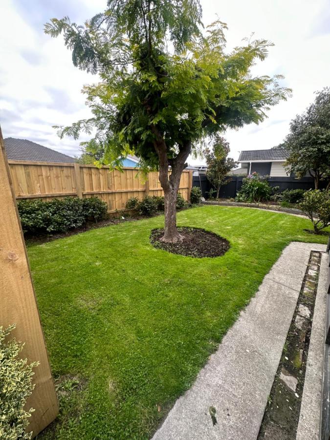 Beckenham Studio On Tree Lined Street ไครสต์เชิร์ช ภายนอก รูปภาพ